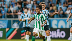 Ênio em ação pelo Juventude contra o Grêmio (foto:  Fernando Alves/ECJ)