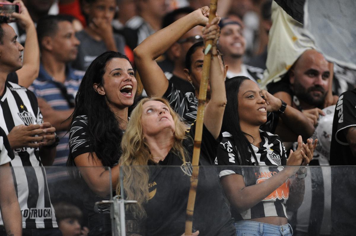 Torcida do Atlético no jogo contra o Manaus no Mineirão (foto: Alexandre Guzanshe/EM/D.A. Press)