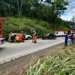 Colisão frontal deixa dois feridos na BR 381, saída de Santana do Paraíso